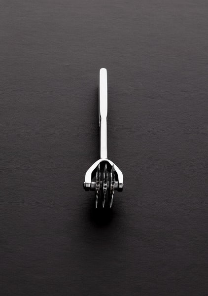 3-rivinen piikkipy&ouml;r&auml;